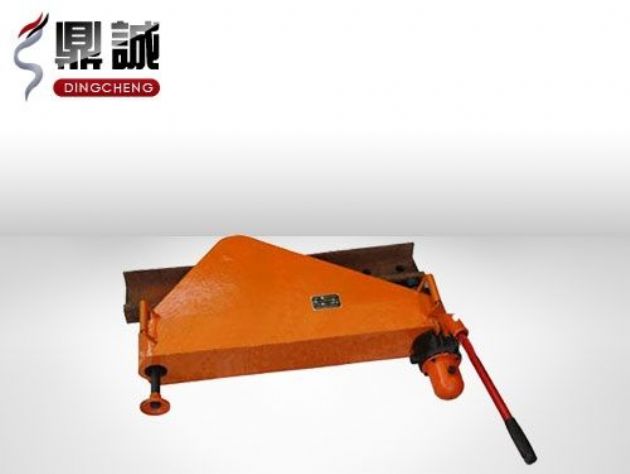 點擊查看詳細(xì)信息<br>標(biāo)題：垂直液壓彎軌機 閱讀次數(shù)：4699